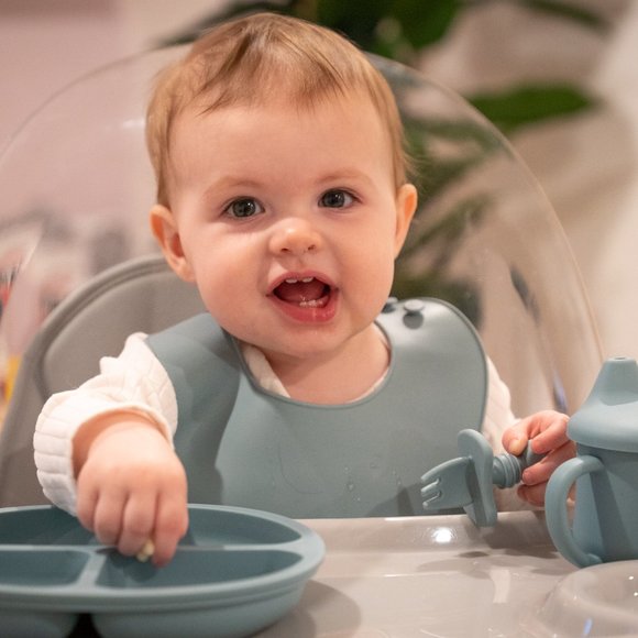 8 Piece Silicone Dining Set - Picture 4 of 5